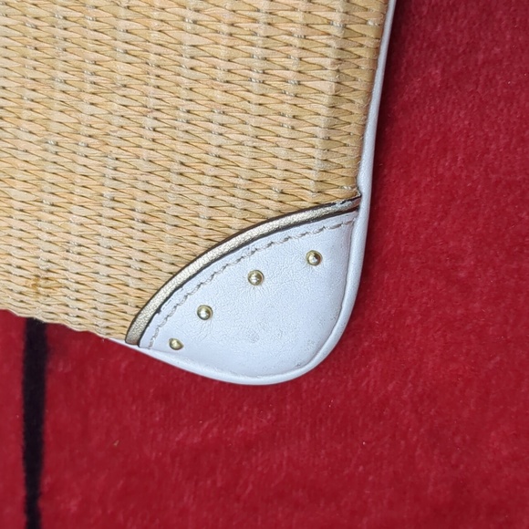 Coach straw flower wristlet - Picture 10 of 16